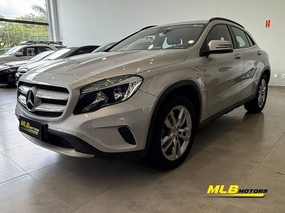MERCEDES-BENZ GLA 200 1.6 CGI STYLE 16V TURBO FLEX 4P AUTOMÁTICO MERCEDES-BENZ GLA 200 1.6 CGI STYLE 16V TURBO FLEX 4P AUTOMÁTICO